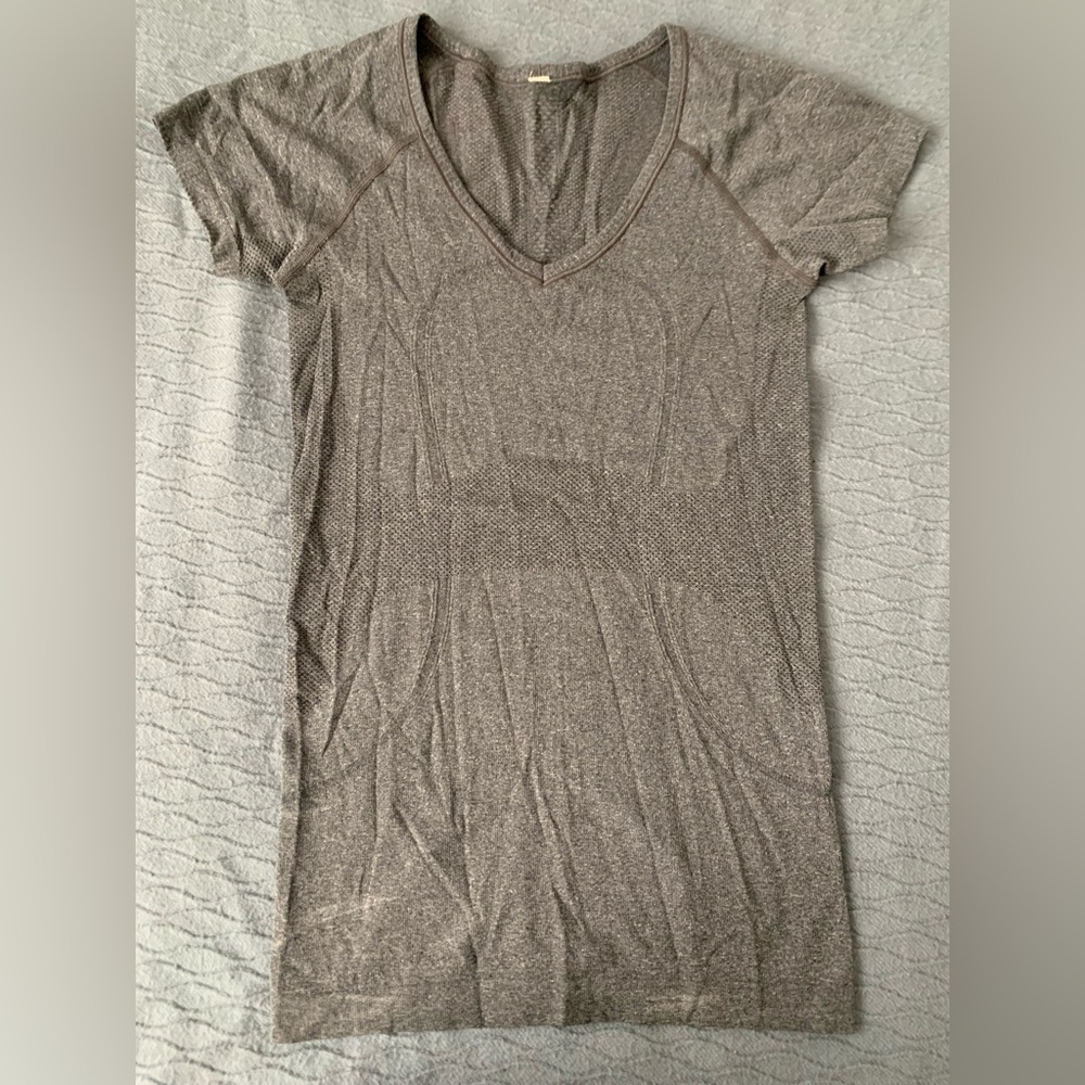 Lululemon Gray Tee Sz 4